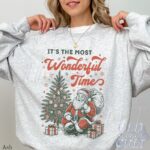 Retro Santa Christma 90s Sweatshirt, Vintage Holiday Winter Crewneck